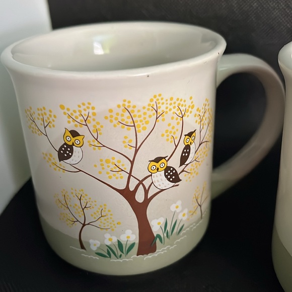 Owl mugs set of 2 with 3 owls sitting in a tree - Picture 2 of 8